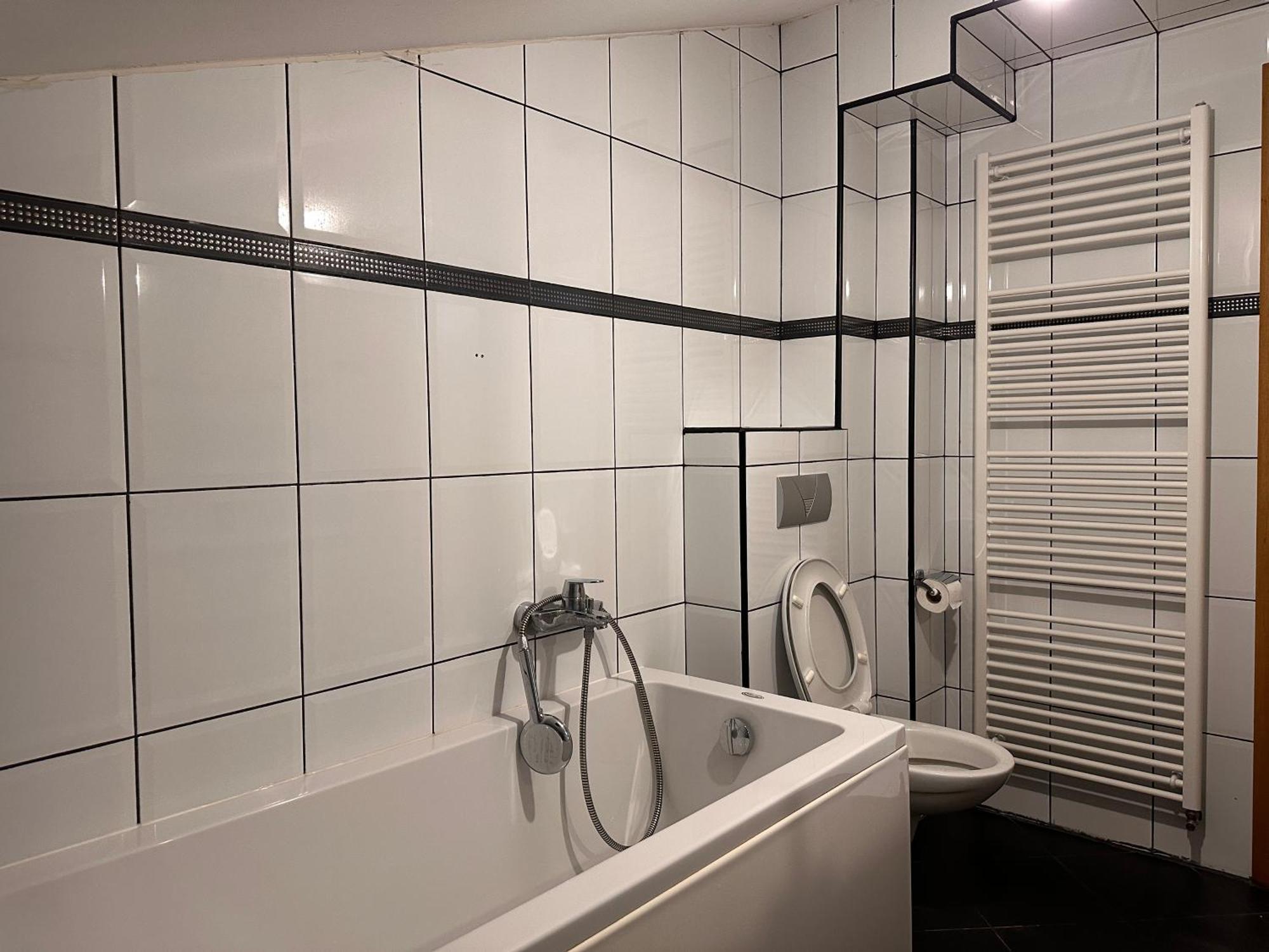 Rooms Near The Airport Sarajevo Exterior photo